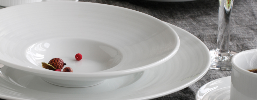 Resonance porcelain collection with sculpted rim detail