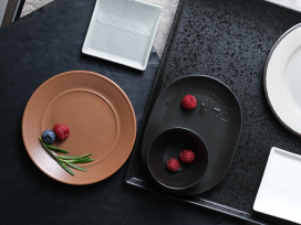 Bespoke ceramic rim color decoration